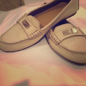 COACH Frederica loafer size 8 color is warm beige.
